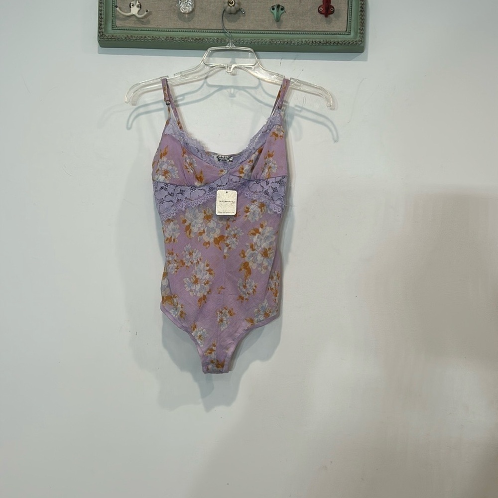 Free People Purple lilac /Orange floral lace  Bodysuit women’s small new w tag - Picture 2 of 7